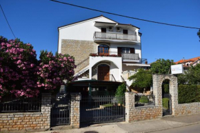 Apartments with a parking space Sveti Filip i Jakov, Biograd - 4299